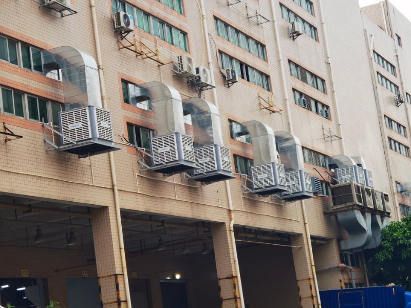 企業(yè)都選擇使用星科工業(yè)環(huán)保空調(diào)為工業(yè)廠房車間降溫通風