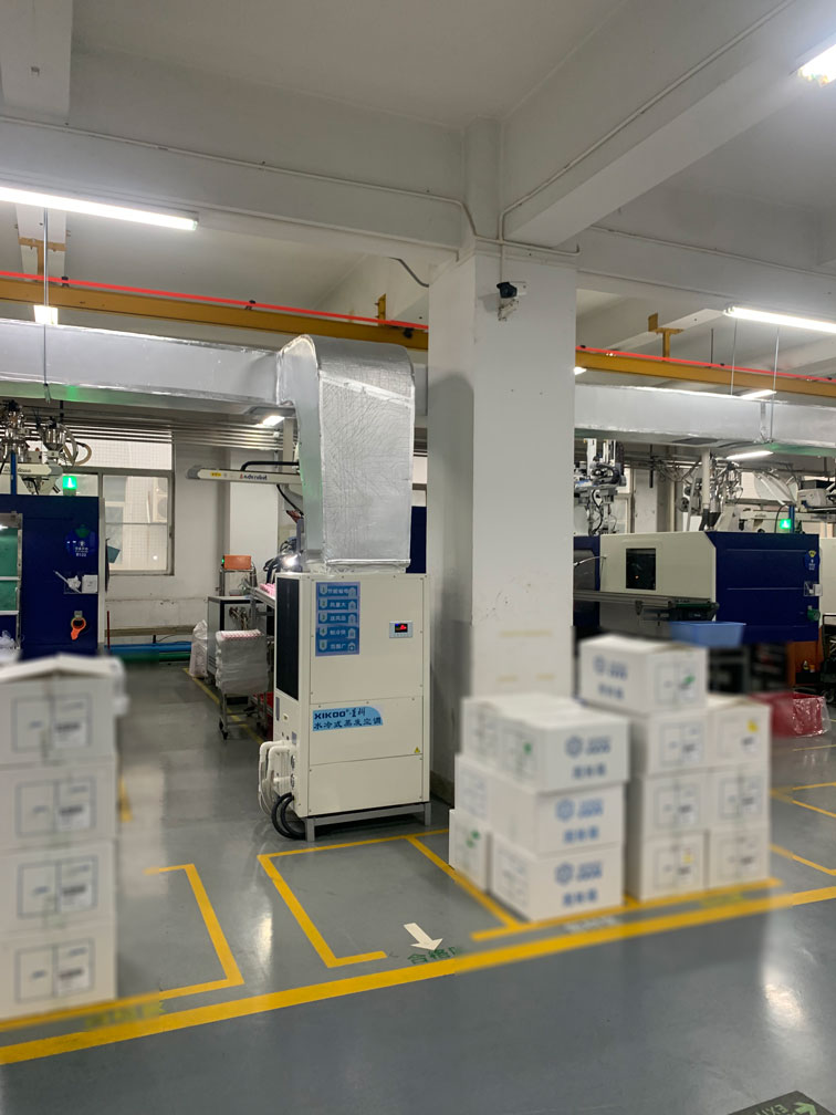 大型注塑車間崗位降溫，應用蒸發冷省電空調- 立式管道（崗位降溫）